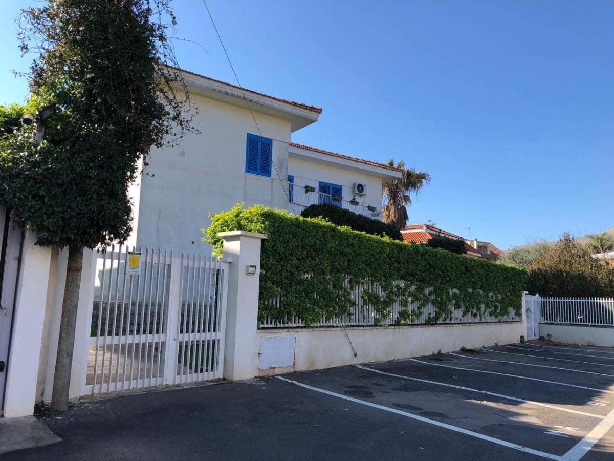 Mondello Beach The House With Green Lawnsヴィラ エクステリア 写真